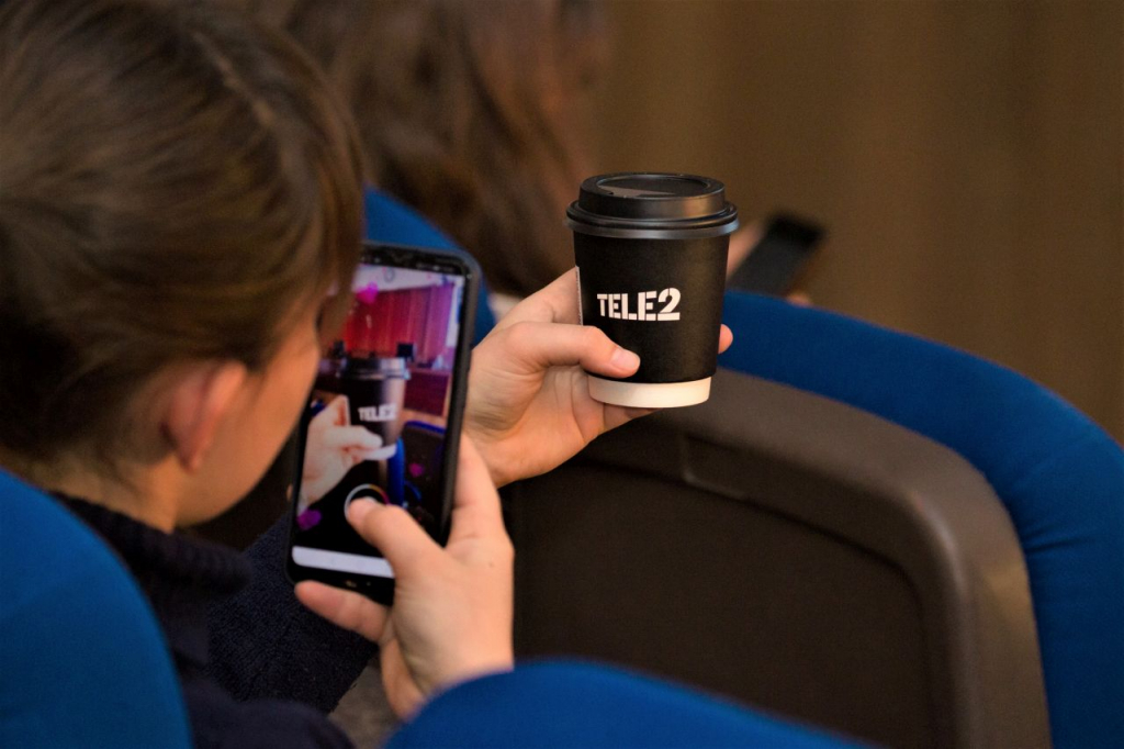 Tele2       