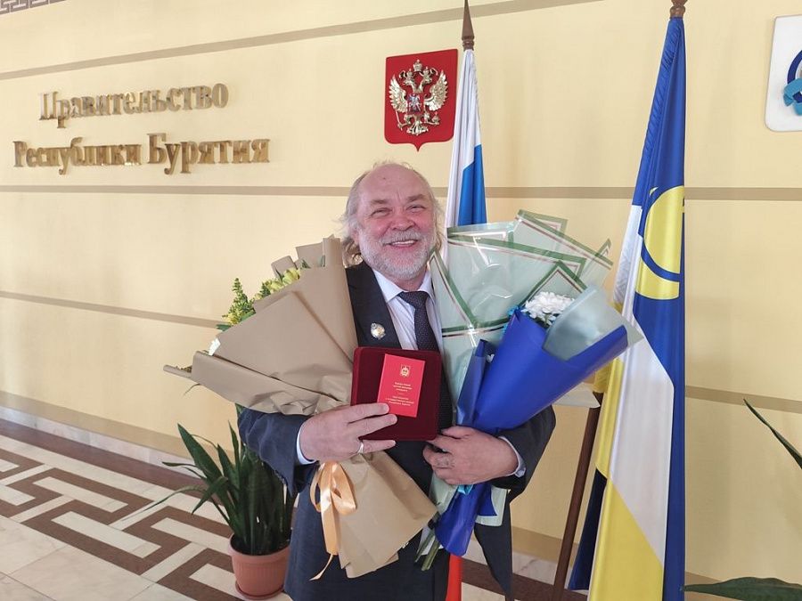Артист Русского драматического театра имени Бестужева получил звание «Народный артист Бурятии»