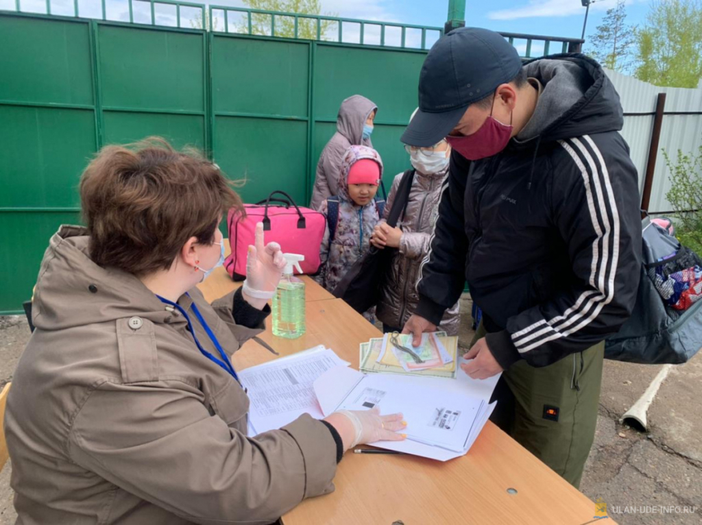 В загородных лагерях стартовал первый сезон