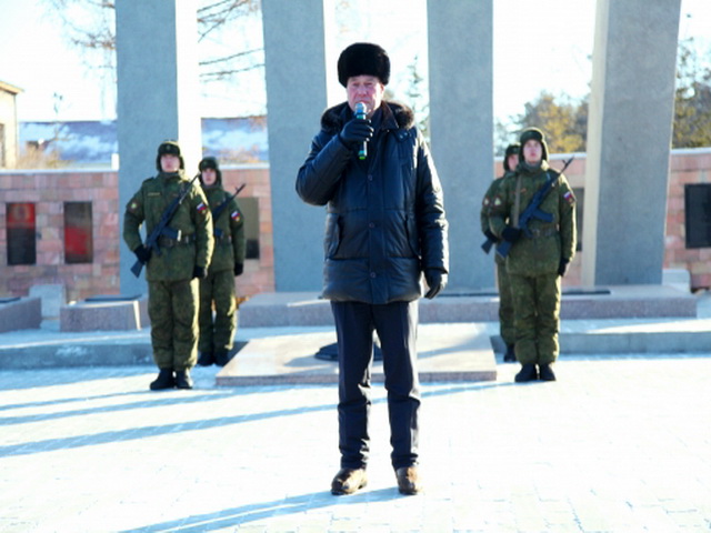 5 декабря 09:30 В Улан Удэ прошел митинг посвященный Дню памяти неизвестного солдата