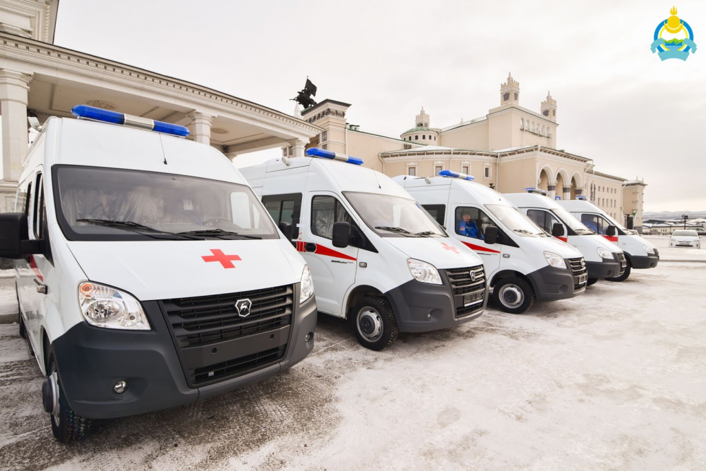 Главврачам больниц Бурятии передали новый транспорт стоимостью более 53 млн рублей 