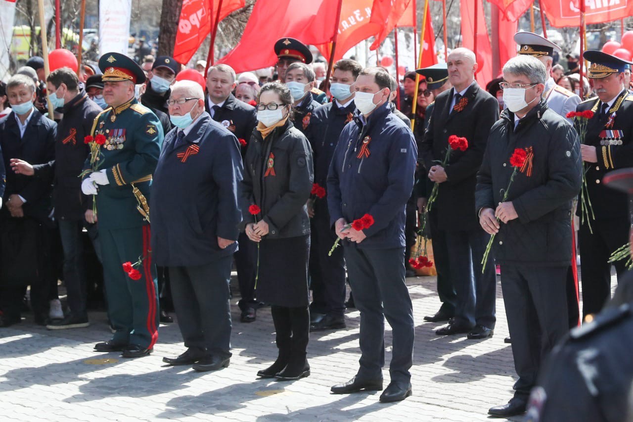 Прошел праздник день победы. Празднование дня Победы. День Победы парад. С днем Победы. С праздником днем Победы.