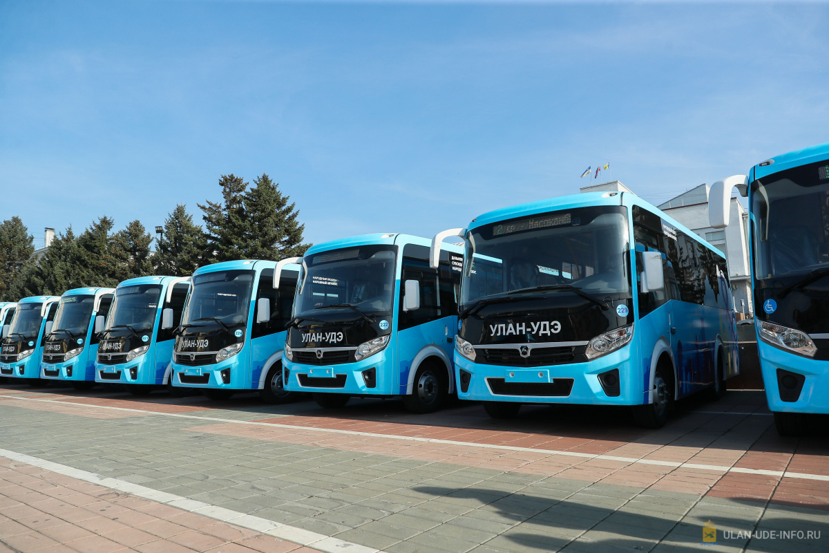 Новые автомобили улан удэ. Новые автобусы в Улан-Удэ. Путинский автобус в Улан-Удэ. Новые автобусы. Улан-Удэнский автобус.