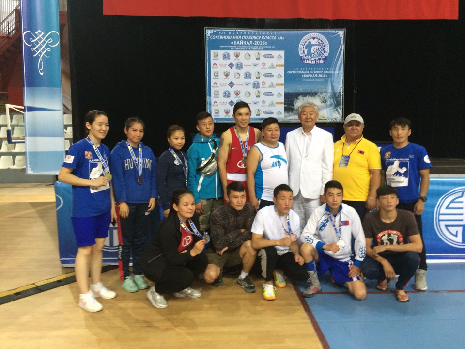 Спортсмены бурятии. Боксеры Бурятии. Президент Федерации бокса Бурятии. Президент Федерации бокса Улан-Удэ. Республики Бурятия боксер по Закаменску.