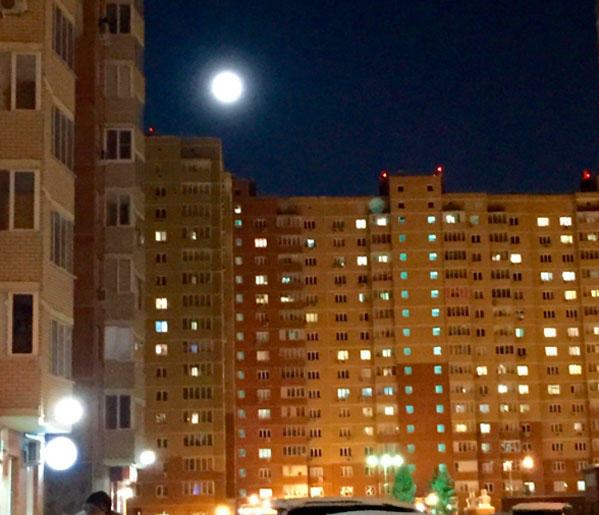superluna-mariya-axenova.jpg