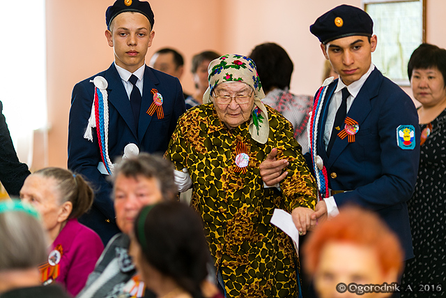 AOGO0574-2.jpg AOGO0574-2.jpg