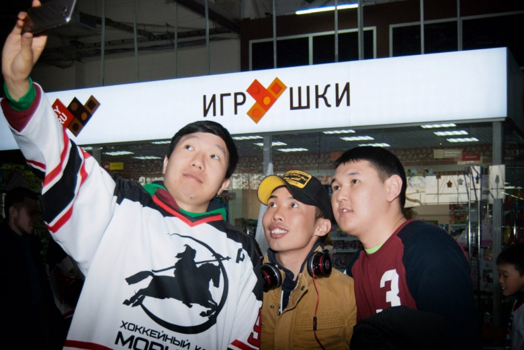 E_gKM6m5npY.jpg