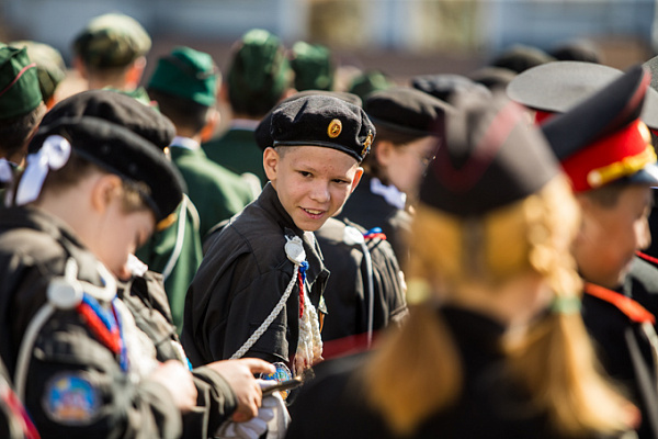 Марш юных. Парад юных патриотов улан удэ. новости юных патриотов в улан-удэ видео.